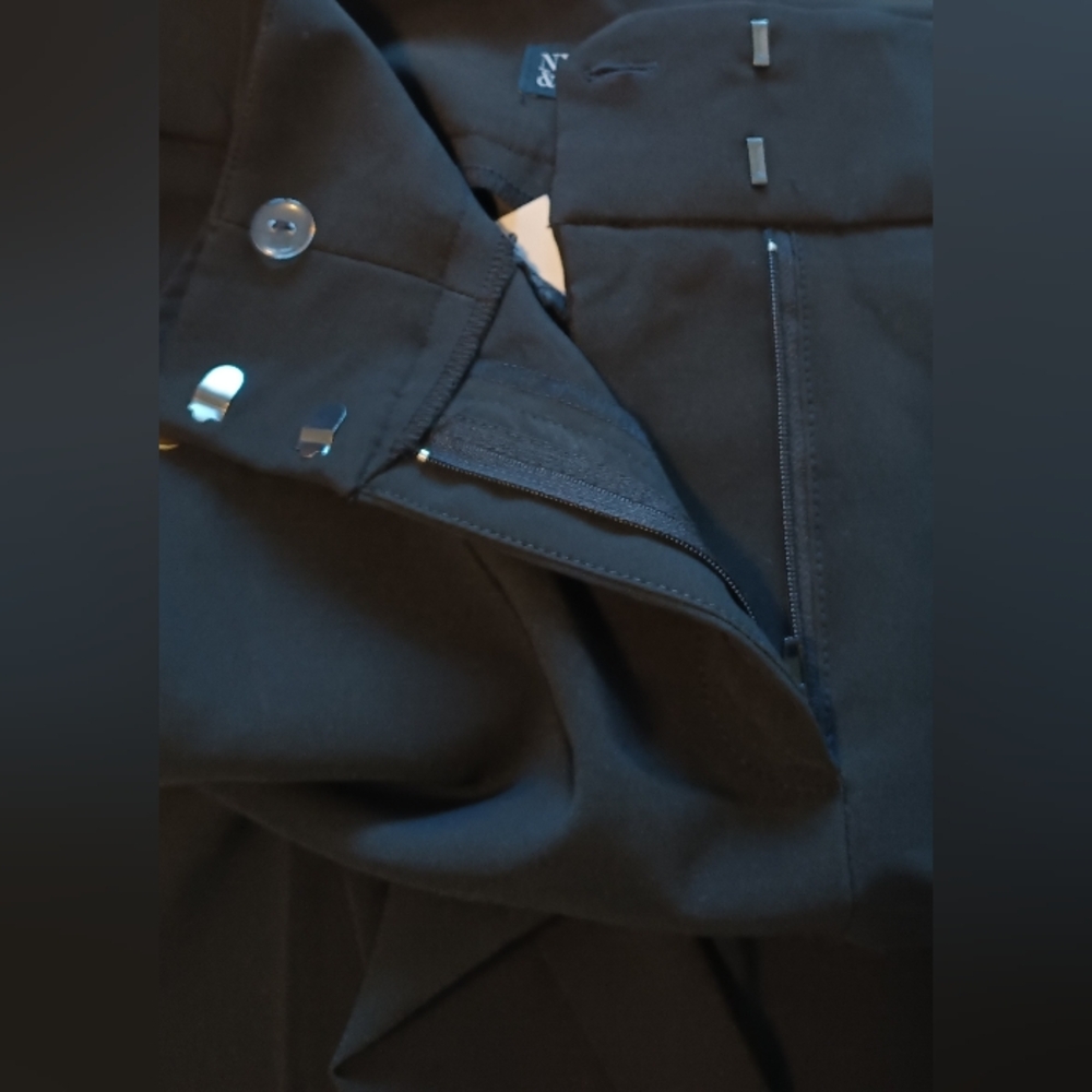New York & Company Women's Pants - Picture 5 of 5